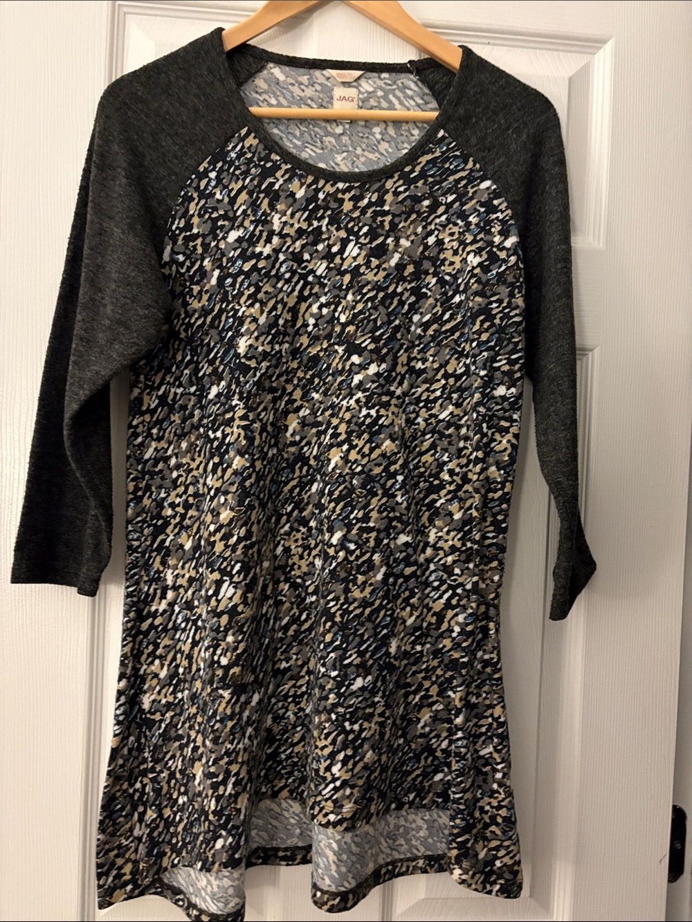 Jag Jeans Black Charcoal and Navy Patterned Raglan Tunic
